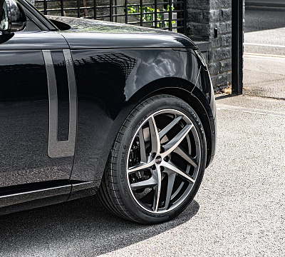 Фото дисков Kahn Type 52 RS на Range Rover V