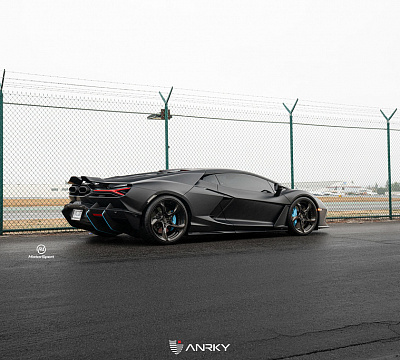 Фото дисков Anrky XR-205 на Lamborghini Revuelto