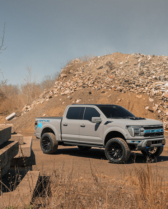 Фото дисков VFX-04 Черный глянец на Ford F-150 XIV