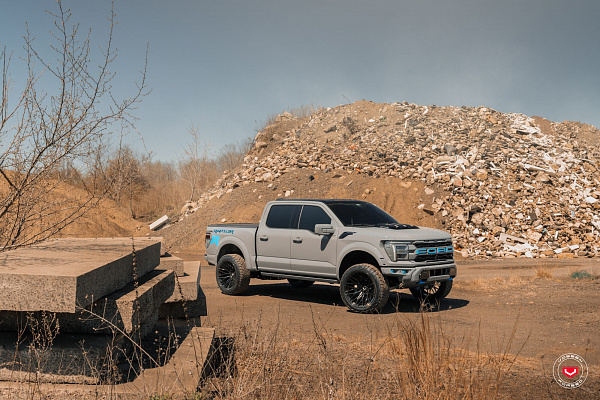 Фото дисков Vossen VFX-04 Черный глянец на Ford F-150 XIV