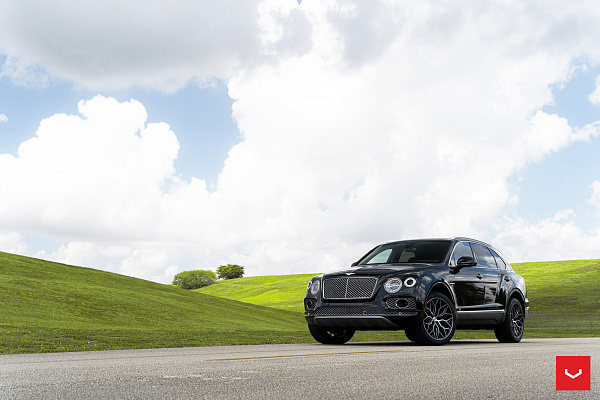 Фото дисков Vossen HF-2 Алмазная проточка на Bentley Bentayga