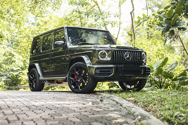 Фото дисков Vossen UV-4 Черный сатин на Mercedes-Benz G-Class III
