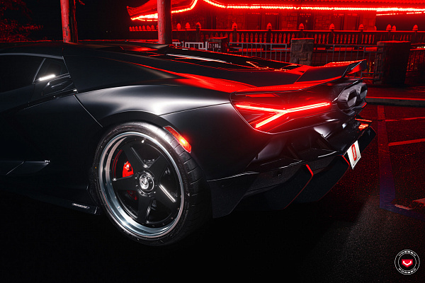 Lamborghini Revuelto