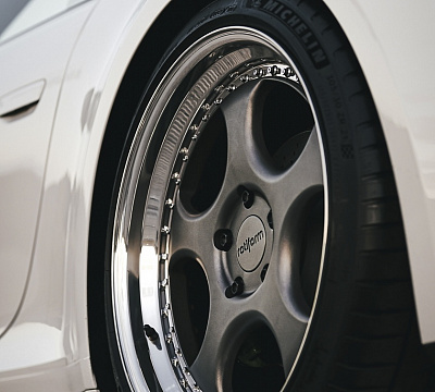 Фото дисков Rotiform CUP на Porsche 911 VIII