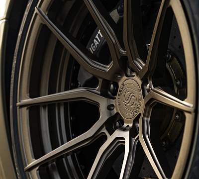 Фото дисков Strasse Wheels SV5 Deep Concave Duoblock на Bugatti Veyron