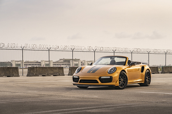 Фото дисков Strasse Wheels SV10 Deep Concave FS Черный матовый на Porsche 911 VII