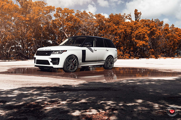 Фото дисков Vossen M-X3 Глянцевый темный лак на Land Rover Range Rover IV