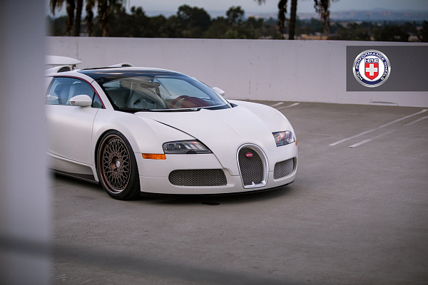 Фото дисков HRE 501 Сатиновая бронза на Bugatti Veyron