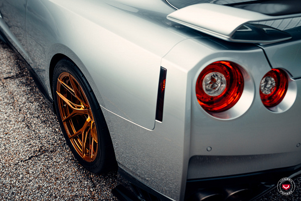 Фото дисков Vossen S21-01 Глянцевая темная медь на Nissan GT-R