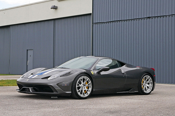 Фото дисков Strasse Wheels SM7R Deep Concave Duoblock Глянцевый лак на Ferrari 458