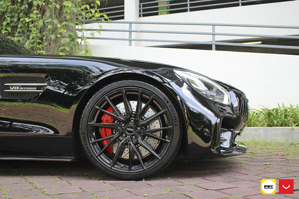 Фото дисков Vossen HF-4T Черный глянец на Mercedes-Benz AMG GT I