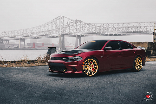 Фото дисков Vossen CG-204 Глянцевое золото на Dodge Charger VII