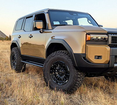 Black Rhino RIVAL