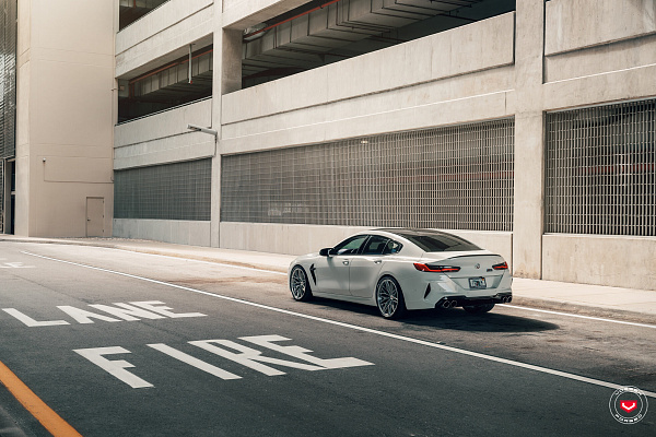 Фото дисков Vossen S21-02 Глянцевый лак на BMW 8/M8