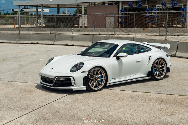 Фото дисков 1886 Wheels XR001 Сатиновая шампань на Porsche 911 VIII
