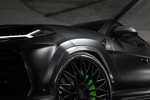 Фото дисков ST Wheels ST4 Черный глянец на Lamborghini Urus