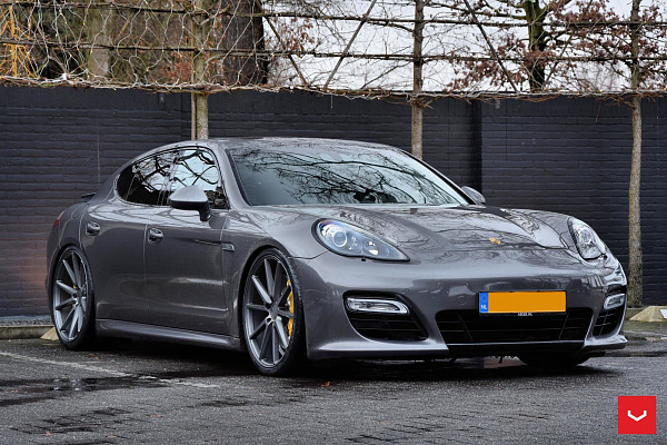 Фото дисков Vossen VFS-1 Сатиновый графит на Porsche Panamera I