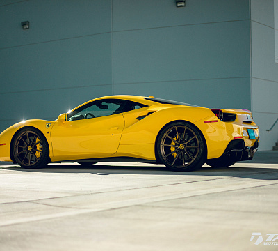 Фото дисков Vossen M-X2 на Ferrari 488
