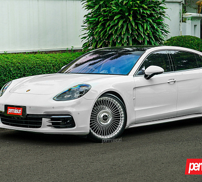 Фото дисков Vossen S17-16 на Porsche Panamera II