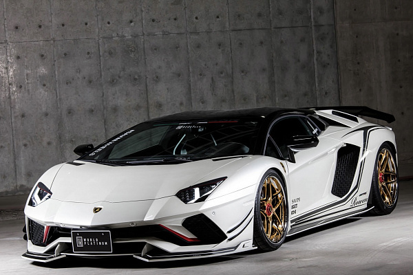 Фото дисков Savini SV76 Глянцевое золото на Lamborghini Aventador