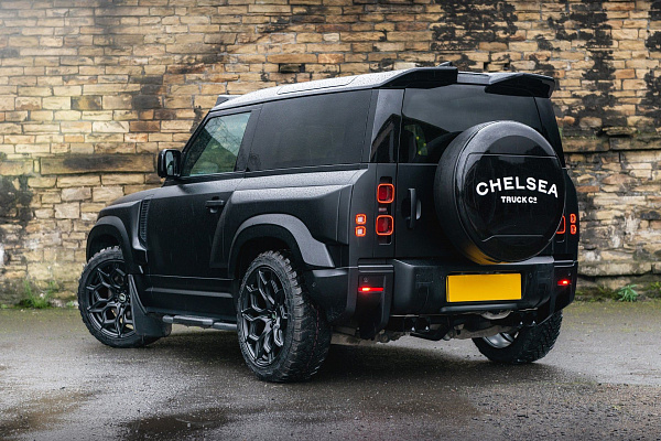 Фото дисков Kahn Type 57 RS Сатиновый графит на Land Rover Defender II