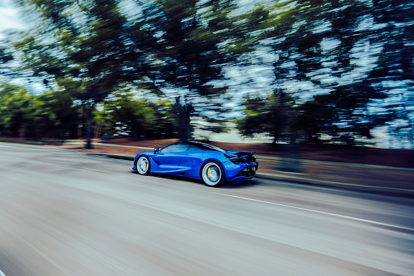 Фото дисков Strasse Wheels SV10 Deep Concave Duoblock Глянцевый лак на McLaren 720S