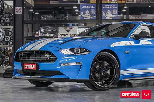 Фото дисков Vossen HF-5 Черный сатин на Ford Mustang VI