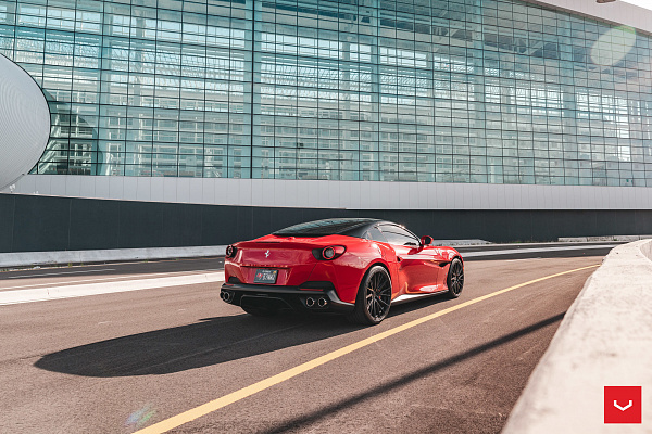 Фото дисков Vossen HF-4T Черный глянец на Ferrari Portofino