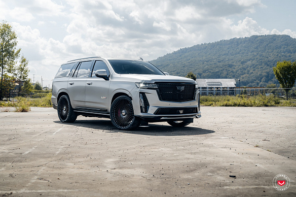 Фото дисков Vossen S17-16 Черный глянец на Cadillac Escalade V