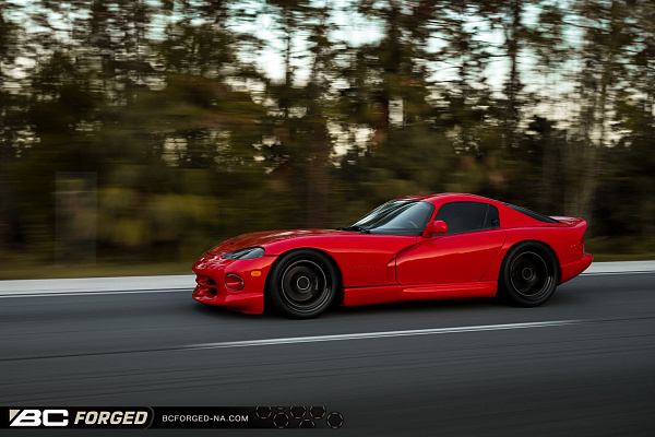 Фото дисков BC Forged LE72 // MLE72 Черный матовый на Dodge Viper