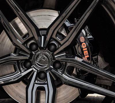 Фото дисков Anrky AN17 на Audi Q8