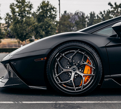 Фото дисков Brixton Forged PF5 на Lamborghini Aventador