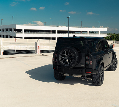 Фото дисков Vossen UV-X на Land Rover Defender II