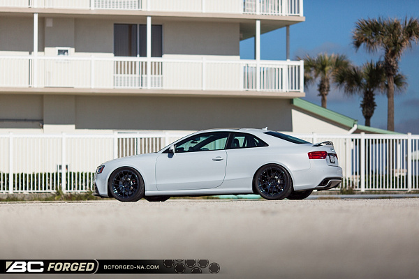 Фото дисков BC Forged RS40 Черный глянец на Audi A/S/RS 5 (8T)