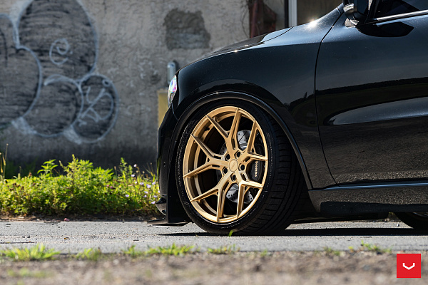 Фото дисков Vossen HF-5 Глянцевое золото на Dodge Durango III