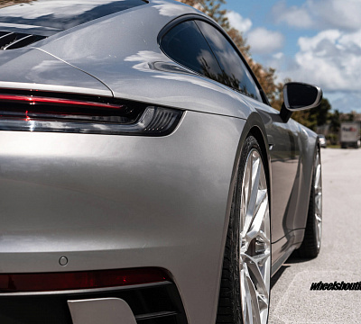 Фото дисков HRE P200 на Porsche 911 VIII