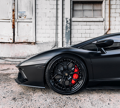 Фото дисков Brixton Forged PF10 на Lamborghini Aventador