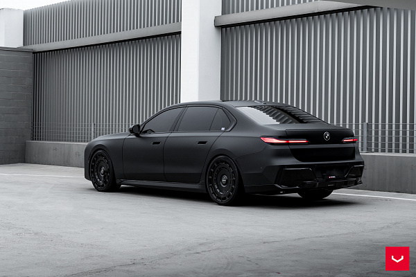 Фото дисков Vossen HF-9 Черный глянец на BMW 7 (G70)
