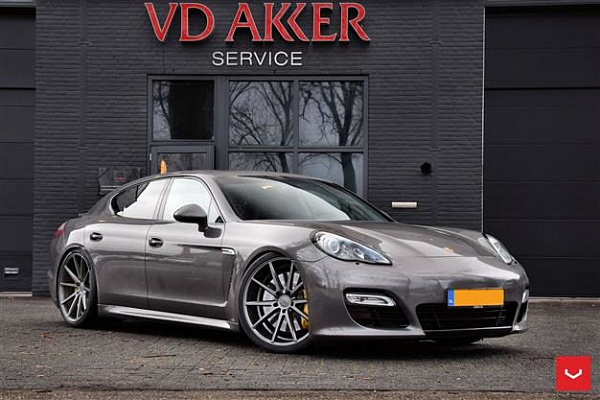 Фото дисков Vossen VFS-1 Сатиновый графит на Porsche Panamera I
