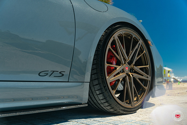 Фото дисков Vossen M-X6 Сатиновая бронза на Porsche Cayman II