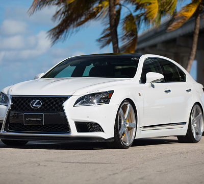 Фото дисков Vossen CV3 на Lexus LS IV
