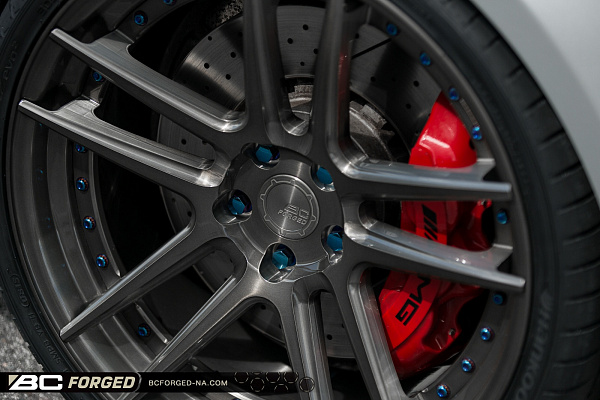 Фото дисков BC Forged HCS01 Глянцевый темный лак на Mercedes-Benz E-Class (W212, S212, C207)