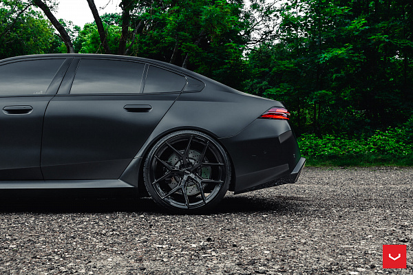 Фото дисков Vossen HF-5 Черный глянец на BMW 5/M5 (G60/G90)