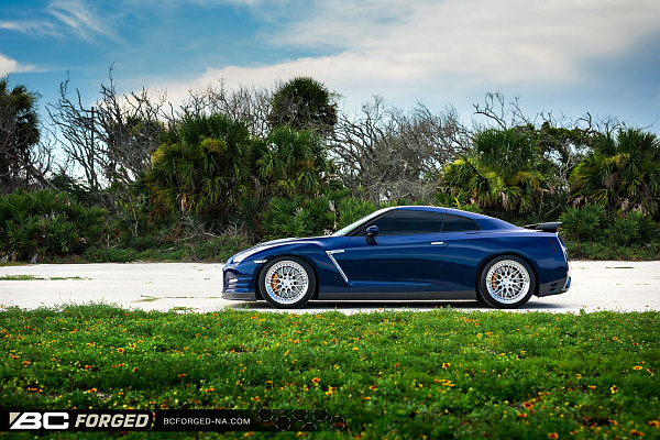 Фото дисков BC Forged LE81 // MLE81 Глянцевый лак на Nissan GT-R