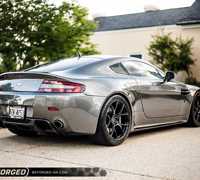 Фото дисков BC Forged RZ05 на Aston Martin Vantage 3