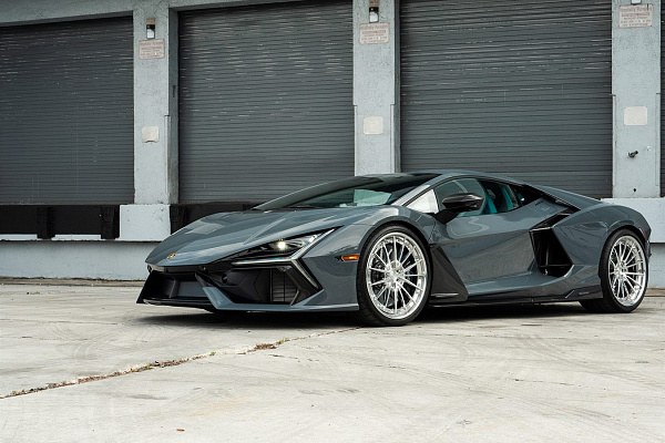 Фото дисков Anrky AN39 Полированный лак на Lamborghini Revuelto