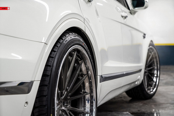 Фото дисков Anrky AN39 Глянцевый темный лак на Bentley Bentayga