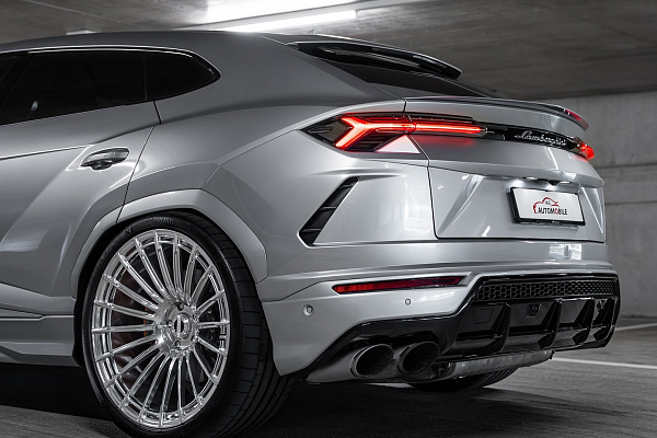 Фото дисков Radi8 R802 Полированный лак на Lamborghini Urus