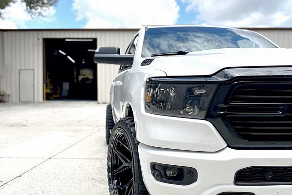 Ram 1500 V