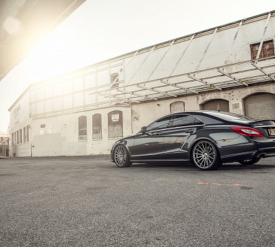 Фото дисков Vossen VFS-2 на Mercedes-Benz CLS (C218)